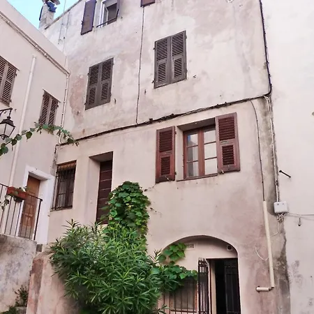 Appartement T1 Au Coeur De St Florent