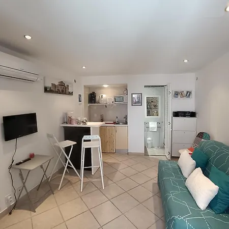 T1 Au Coeur De St Florent Apartment *