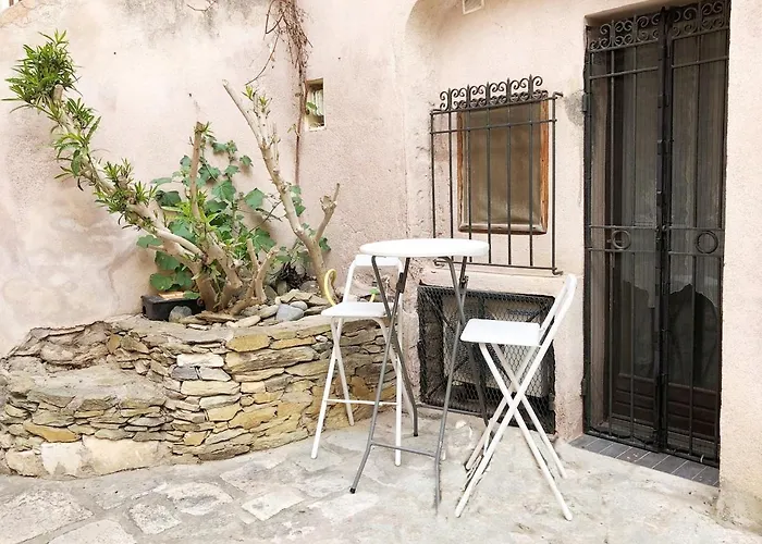 T1 Au Coeur De St Florent Apartment